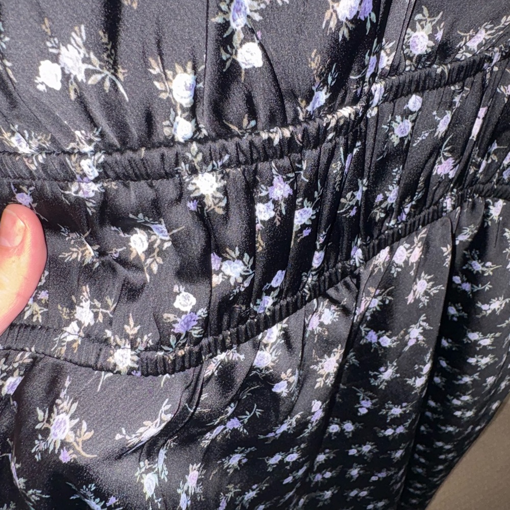 Dress - Picture 4 of 5